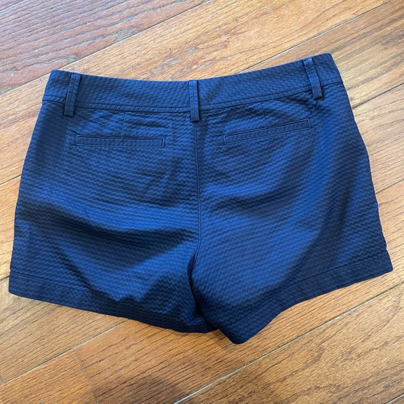 Lilly Pulitzer Navy Callahan Shorts-Size 8 - Picture 3 of 3